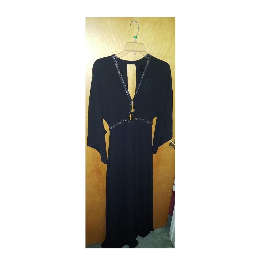 Elegant black maxi dress